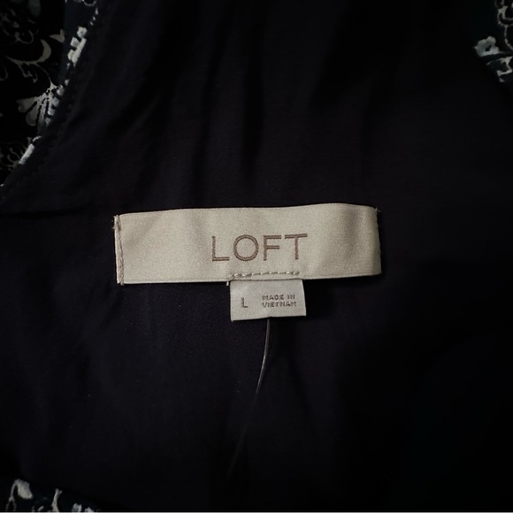 LOFT Daisy Blue Bar Floral V-Neck Romper Flutter Sleeves Blue White Pink Sz L - Picture 7 of 10